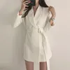 Coréen Chic Mode Élégant Bureau Lady Blazer Femmes Slim Long Costume Manteau Automne Blazers Femme Angleterre Outwear Avec Ceinture 210514