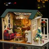 Decoratieve objecten beeldjes DIY Kerstmis miniatuur poppenhuis kit realistische mini 3d houten huis kamer craft met meubels led lichten dec