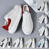 Femmes Robe Chaussures Top Haute Qualité En Cuir Blanc Rouge Casual Baskets Plate-Forme Bas Designers Hommes Mocassins En Plein Air Mode 25625