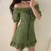 Korejpaaの女性のドレス夏の韓国シックな女の子蓮の葉のステッチ巾着レースのデザイン中空ショルダーパフスリーブvestido 210526