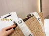 2021 Женская корзина сумочка соломенная древесная сумка пляжные сумки ковша дизайнеры плеч