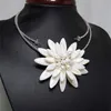 Shell Flower Pearl Beads Chocker Halsband med Mop Shell