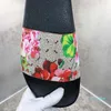 Мода-классические сандалии дизайнерские тапочки слайды цветочные дрокадные редукторы днища шлепанцы мужчины женщины полосатый пляж причинно-следственная тапочка