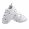 Pierwsze spacerowicze Baby Crib Buty dla chłopców Sofe Pu skóra Moccasins Girl Sneakers Mały dzieciak urodzony w obuwie Tenis Infantil Toddler Tennis