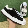 Maison Mihara Yasuhiro MMY Ayakkabı OG Sole Toe Kap Tasarımcı Tuval Lowcut Sneaker Erkek Platformu Bayan Deri Süet Beyaz Siyah Kırmızı Gri