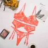 Reggiseno e mutandine Intimo donna Intimo di pizzo 3 pezzi Coppa aperta Vedere attraverso perizoma Intimo ricamo floreale Set reggiseno trasparente 211104