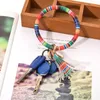 Fashion Rainbow Pu Leather Round Bracelet Bracelet Keyring pour les femmes Trendy Big Circle Gringe Spot Accessoires