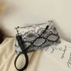 Bolsa feminina saco de padrão de cobra wholale bolsas de couro luxo para mulheres contraste cor ombro bag4x95