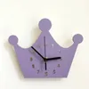 Nordique bois couronne horloge murale enfants fille chambre décorations Design moderne silencieux non-tic-tac rose princesse horloges suspendus ornements 210325