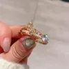 Cluster ringar charmig 14k äkta guldkrona öppning för kvinnor justerbar design Vackra smycken glänsande Zircon bröllopsfestgåva