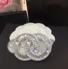 CH Crystal Brooch Diamond Stamp na tylnej gorącej marce Luksusowe zaawansowane broszki dla designerskich wysokiej jakości szpilki Znakomity prezent AAAAA Najwyższa jakość kontratakowa