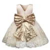 Guld-sequined bow spädbarn döda klänningar tutu 1 år baby flicka födelsedag klänningar spädbarn dop klänning q0716