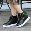 Białe Buty Kobieta Wysoka Top Spring Sping 2022 Kobieta Moda Przypadkowi Buty Zipper Hydried Wedge Lady Sneakers Białe Buty