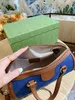 Unisex tasarımcı çanta mini boston çantalar moda omuz veya crossbody çanta metal mektup fermuar kolye lüks sırt çantası cüzdan iki renk ve malzeme