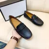 24 Model Mężczyźni Luksusowy Sukienka Buty PU Leather Lace-up Najnowsze Mody Buty Projektanci Dorywczo Klasyczne Retro Biznesowe Buty Buty Zapatos de Hombre