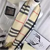 2021 Primavera estate Sciarpa in cashmere sciarpe classiche design di marca uomo donna morbido caldo plaid scaves avvolgere moda scialle 180x35cm