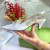 2021 여름 럭셔리 디자이너 Womens 샌들 패션 섹시한 연회 여성 신발 금속 펀딩 웨딩 신발 5.5cm