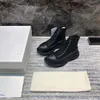 Battistrada slick boot di lusso qualità top design uomo stivali da donna stivali su tela e materiali in pelle traspiranti scarpetti superiori a Chelsea confortevole consolidata di spessore 01