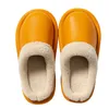 レディース高品質の革屋内スリッパ防水靴フラット冬の温かい女性の家の厚い靴底スライドスリッパ