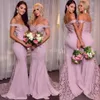 2022 Blush Rosa Vintage Afican Bridesmaid Dresses Off Shoulder Stretch Lace Satin Mermaid Long Floor Längd Plus Storlek Bröllop Guest Maid of Honor Gowns ee