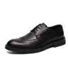 Alta Qualidade Moda Designer Bullock Cinzelando Homens Loafer Sapatos 2021 Clássico Luxo Flat Walking Dress Festa De Calçado De Casamento