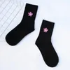 Chaussettes Bonneterie PEONFLY Mode Noir Blanc Broderie Fleurs De Cerisier Femme Haute Qualité Couleur Unie Casual Coton Automne Hiver