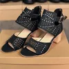 Kvinnor Sandaler Peep-Toe Läder Skor Sexig Hål Ut Högklackat Plattform Sko Sommar Rhinestones Kristaller Sandal Med Metall Spänne Storlek 35-43 02