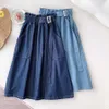 Surmiitro vår sommar kvinnor koreanska stil blå hög knopp midja solskola knä längd midi kvinnlig denim kjol med bälte 210708
