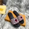 scarpe casual di alta qualità Pantofole firmate Fahsion Infradito da spiaggia da donna Sandali Sandali con ricamo piatto in pelle di lusso