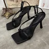 آخر الاتجاهات المصارع الصنادل High High Heels Fall Best Street Look Females Square Head Open Toe Clip-On Strappy Sandals Women