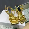 Sexig röd metallkedja dekoration högklackande sandaler Äkta läder Kvadratisk Peep Toe Strap Sandal Sommar Ladies Klänning Skor