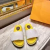 Ontwerpers slippers dames slippers haak en lus bevestigers slipper pool kussen comfort sandalen