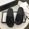 Hombres Mujeres Clásicos Sandalias Zapatillas Zapatos de diseñador Diapositiva de lujo Moda de verano Ancho plano resbaladizo con sandalias gruesas Zapatilla Chanclas S1SK #