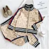 Kids Designer Clothing Sets New Luxury Print Tracksuits Fashion Letter Jackets + Joggers Casual Sports Style Sweatshirt Boys Girls