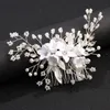 H￥rklipp Barrettes White Flower Comb Hairpins Wedding Faux Pearl Handgjorda tillbeh￶r Kvinnor Brudt￤rna Huvudstycke Nov99