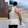 Muscleguys 여름 패션 얇은 니트 조끼 남자 피트니스 민소매 셔츠 줄무늬 솔리드 슬림 피트 탱크 탑 뜨개질 체육관 의류 210421
