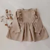 Wholesale Spring Baby Girl Dress Långärmad Solid Färg Ruffles Gullig stil Barnkläder E0718 210610