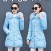 Dames Down Parka Long Jacket 2021 Winter Koreaanse versie Slim Taille Hooded Bont Kraag Warm Mode Woonplaten Hoge Kwaliteit Solid Color