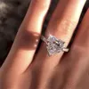 Ins Top Wedding Ringsデラックスジュエリー925スターリングシルバーハート形ホワイトTopaz Czダイヤモンド宝石永遠の女性の婚約ブライダルリングセットギフト