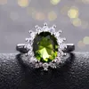 Klusterringar 925 Sterling Silver Ring Blomma med Peridot Stones Shining Luxury Bröllopsengagemang för Kvinnor Smycken