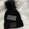 Hat de créateur de femmes d'hiver Men de mode Boneie Bonnet Dames Caps à tricot Boule de cheveux extérieur Sports Ski Hats227a