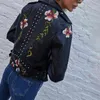 YIZZHOY primavera otoño estampado Floral bordado chaqueta de cuero de imitación mujeres High Street motocicleta negro Punk prendas de vestir exteriores Biker