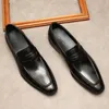 عارضة أحذية أكسفورد للرجال جلد طبيعي دعوى الانزلاق على الأعمال الزفاف حذاء مربع رئيس رسمي الإيطالية اللباس حذاء لوفر
