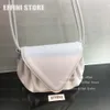 Üçgen Tasarımcı Gaga Mini Crossbody Çanta Tote Kadın Tasarımcılar Çantalar Çantalar Effini 2022 Moda Bulut Famale Kılıfı Yumuşak Hakiki Deri Omuz Çantası Sırt Çantası