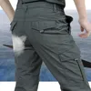 Pantaloni cargo tattici militari da città Pantaloni da uomo SWAT da combattimento Pantaloni Muiti-Tasche Impermeabili resistenti all'usura Outdoor Casual 211119