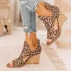 Retro Kobiety Sandały Leopard Konopie Płaska Platforma Ladies Wee Kobiet Buty Kobieta Przypadkowa Klamra Pasek Kobiet Lato 2021 Nowy X0526