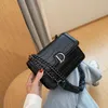 PB0019 Mode-Buchstabe D-Lock PU-Leder-Kette Einzelner Umhängetaschen Messenger Bag Handtasche für Frauen Weiß Schwarz Rot 3 Farben
