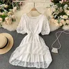 Vit klänningar för kvinnor Koreansk mode kappa Tassel Polka Dot Puff Sleeve Vestidos Mujer Slim Sweet Chiffion Dress 210519
