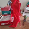 Seksi Patent Deri Uyluk Yüksek Çizmeler Kadınlar Yüksek Topuklu Diz Çizmeleri Üzerinde Kadın Noktası Toe Beyaz Kırmızı Fetiş Parti Uzun Ayakkabı G1112