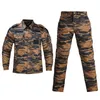 Jungle Hunting Woodland Shooting Gear Shirt Byxor Ställ Battle Dress Uniform Tactical Bdu Set Combat Kläder Kamouflage Kläder No05-023